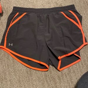 Under Armour running short
